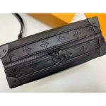 Louis Vuitton LV Unisex Soft Trunk Bag Black-On-Black Monogram-Embossed Taurillon Leather - Imagen 6