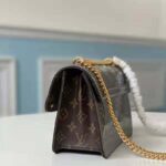Louis Vuitton LV Women LV Wynwood Chain Bag Taupe Monogram Canvas Vernis Leather - Imagen 4
