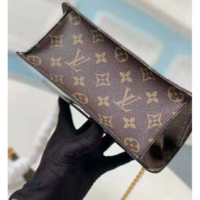 Louis Vuitton WynWood Bag In Monogram Vernis