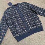 Louis Vuitton LV Women Monogram Shadow Jacquard Cardigan Regular Fit Grey - Imagen 4