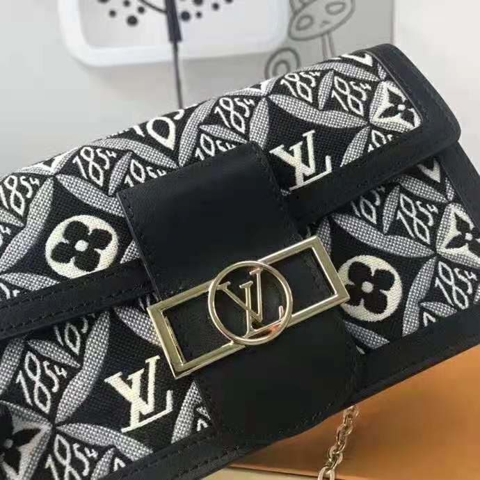 Louis Vuitton “Gifting” collection renews the art of gifting - LVMH