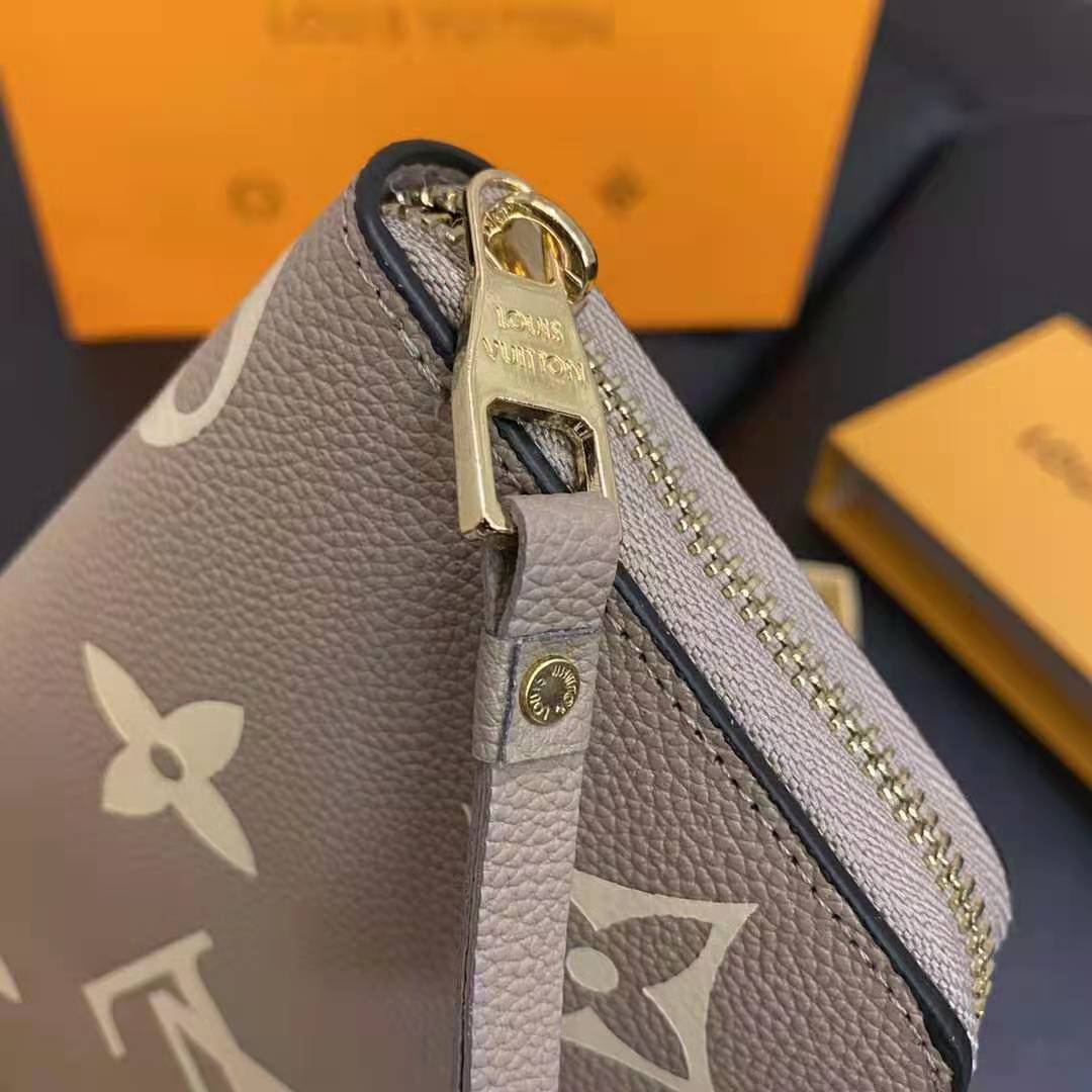 Louis Vuitton LV Women Clémence Wallet in Supple Monogram