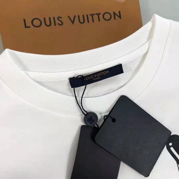 Louis Vuitton Men Floating LV Printed T-Shirt Cotton White Slim Fit (6)