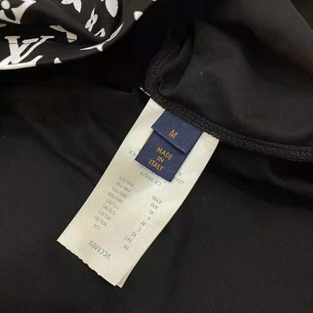analyse at donere Mesterskab Louis Vuitton Men LVSE Monogram Gradient T-Shirt Cotton Regular Fit Black  and White - LULUX