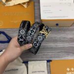 Louis Vuitton Unisex Since 1854 LV Iconic 30mm Belt Monogram Flowers 3 cm Width – Bild 8