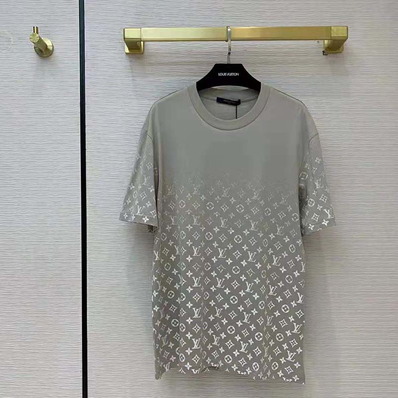 Louis Vuitton® Monogram Gradient Cotton T-shirt Green. Size S0 in 2023