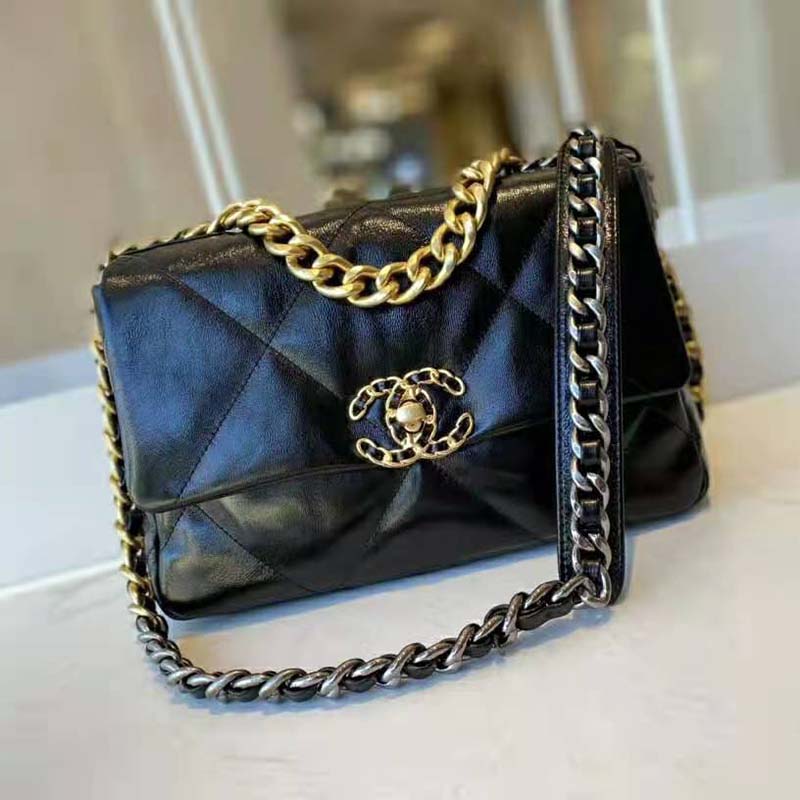 black chanel silver hardware purse