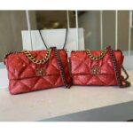 Chanel Women 19 Flap Bag Sequins Calfksin Silver-Tone Gold-Tone Metal Coral – Bild 4