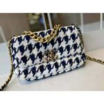 Chanel Women 19 Flap Bag Tweed Gold Silver-Tone Ruthenium-Finish Metal Ecru Navy Blue Multicolor - immagine 3