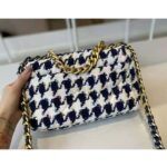 Chanel Women 19 Flap Bag Tweed Gold Silver-Tone Ruthenium-Finish Metal Ecru Navy Blue Multicolor - immagine 5
