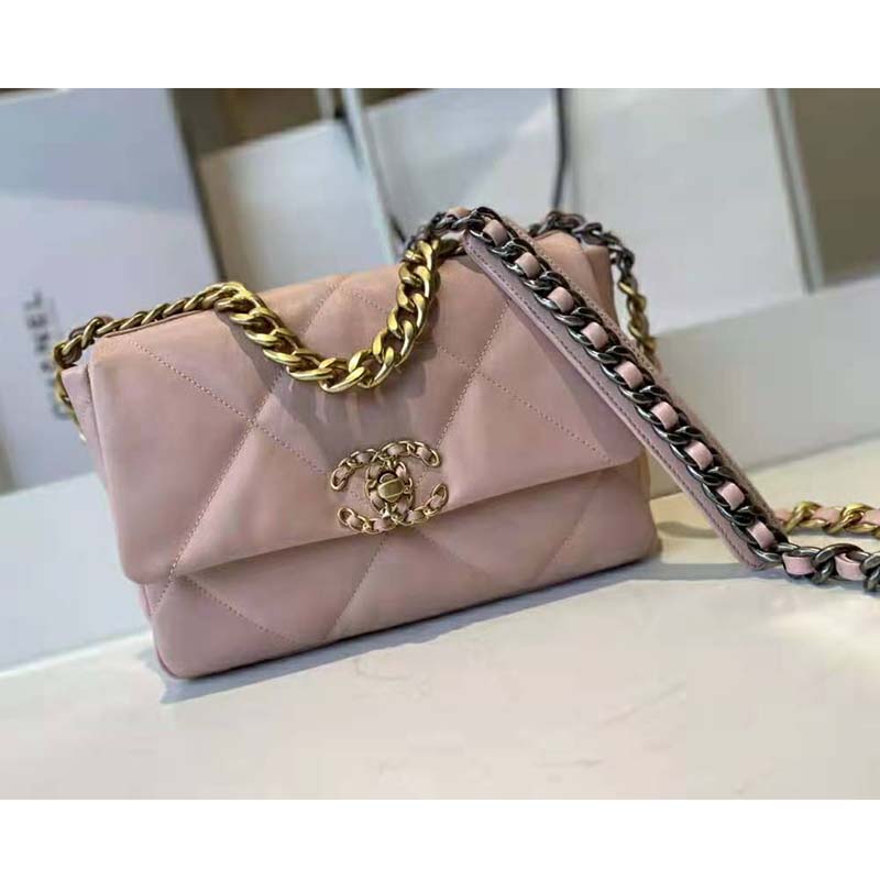 Chanel 19 long flap wallet - Shiny lambskin, gold-tone, silver-tone &  ruthenium-finish metal, coral pink — Fashion