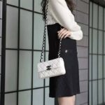 Chanel Women Small Flap Bag Grained Calfskin Lacquered Metal White Black - immagine 15