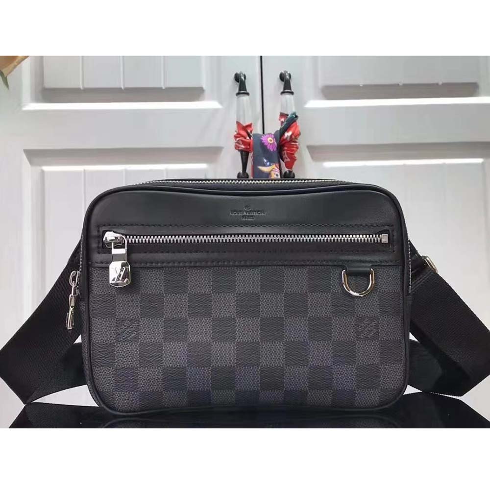 LOUIS VUITTON Scott Damier Graphite Messenger Bag Black