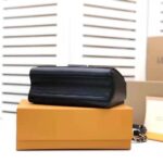 Louis Vuitton LV Women Twist MM Handbag M57517 in Grained Epi Calfskin-Black - immagine 6