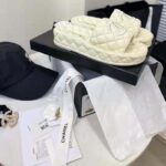 Chanel Women Mules Mules Lambskin Ecru 0.5 cm Heel - Bild 4