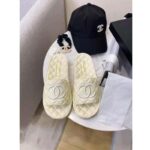 Chanel Women Mules Mules Lambskin Ecru 0.5 cm Heel - Bild 5