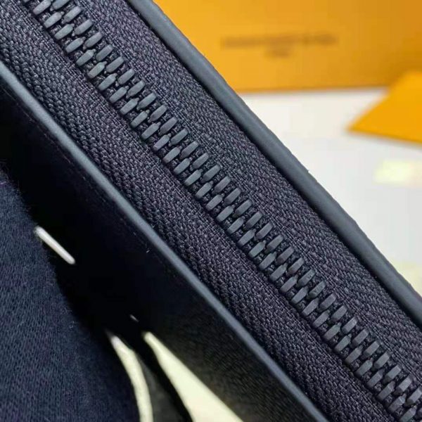 Louis Vuitton LV Unisex Aerogram Phone Pouch Black Grained Calf Cowhide Leather (12)