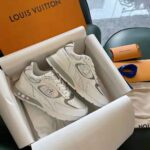 Louis Vuitton Men Run Away Sneaker White Mix of Materials Monogram Flowers - Bild 5