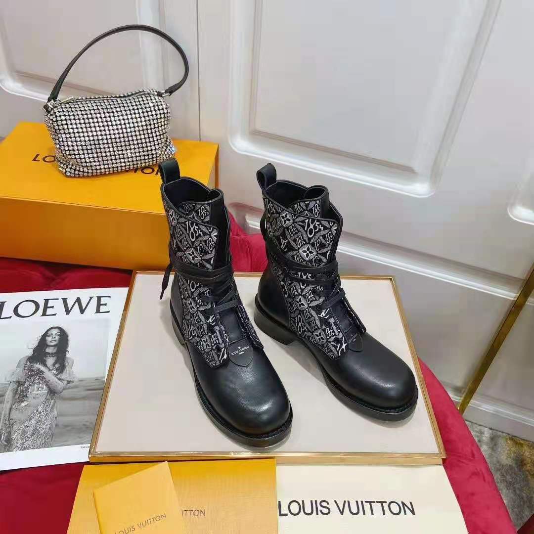 LOUIS VUITTON Jacquard Calfskin Since 1854 Metropolis Flat Ranger