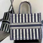 Dior Women Book Tote Blue D-Stripes 'Christian Dior' Embroidery - Imagen 3