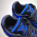 Louis Vuitton LV Unisex LV Trainer Sneaker Black Monogram-Embossed Grained Calf Leather – Bild 9