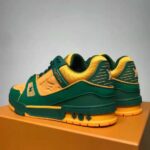 Louis Vuitton LV Unisex LV Trainer Sneaker Green Monogram-Embossed Grained Calf Leather – Bild 8