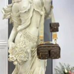 Louis Vuitton Unisex Utility Crossbody Bag Monogram Coated Canvas Natural Cowhide Leather - immagine 4