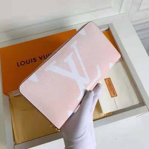 Louis Vuitton Unisex Zippy Wallet Mist Gray Monogram Coated Canvas Cowhide Leather (5)