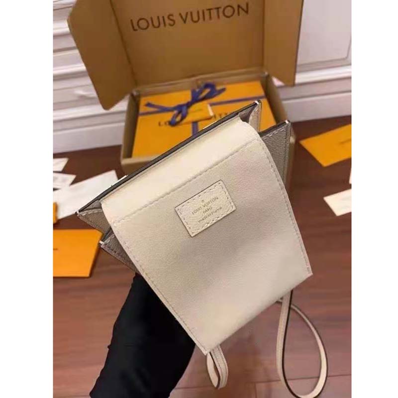 Louis Vuitton Petit Sac Plat para mujer Blanco Cuero ref.1005793