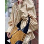 Gucci GG Women Jackie 1961 Small Shoulder Bag Camel Straw Effect Fabric Blue Leather – Bild 6