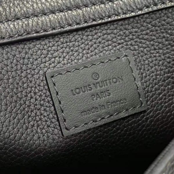 Louis Vuitton LV Unisex Aerogram Slingbag Black Grained Calf Leather (10)