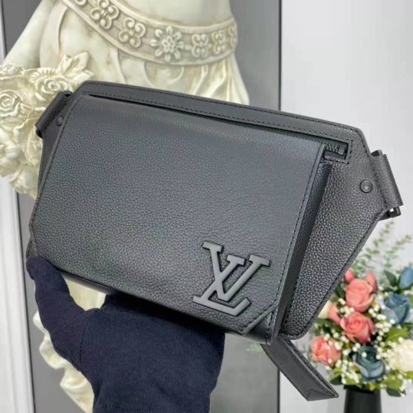 Louis Vuitton LV Unisex Aerogram Slingbag Black Grained Calf Leather (13)