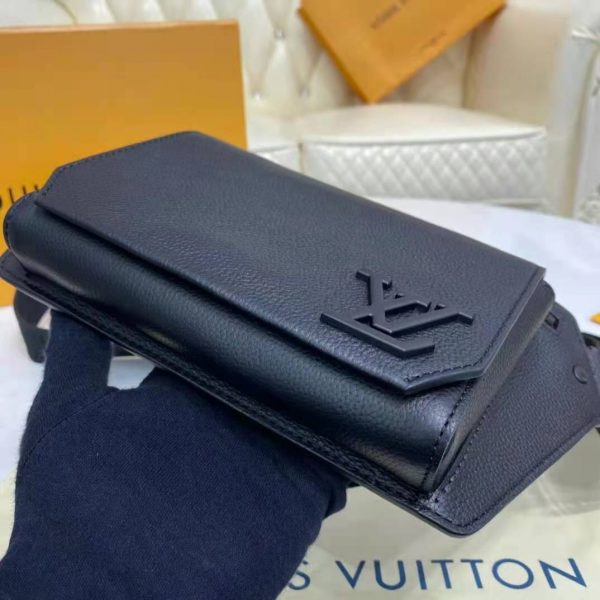 Louis Vuitton LV Unisex Aerogram Slingbag Black Grained Calf Leather (6)