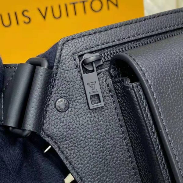 Louis Vuitton LV Unisex Aerogram Slingbag Black Grained Calf Leather (8)