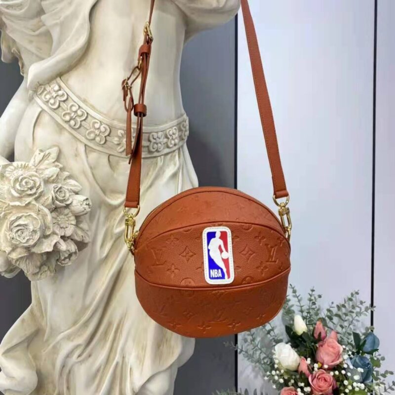 コラボ【LOUIS VUITTON x NBA】Ball in BasketBall GrainLeather Ball in basket leather bag Louis Vuitton X NBA Brown in