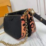 Louis Vuitton LV Unisex Black Multi Pochette Accessoires Embossed Supple Grained Cowhide - Imagen 6