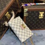 Louis Vuitton LV Unisex Croisette Chain Wallet Rose Ballerine Pink Damier Azur Coated Canvas - Imagen 13