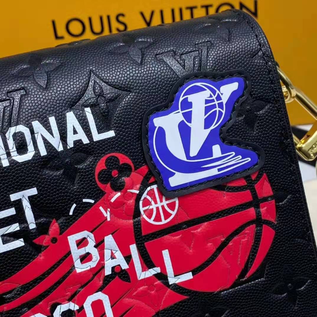 Louis Vuitton Louis Vuitton LVXNBA STUDIO MESSENGER