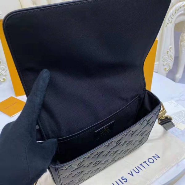 Louis Vuitton LV Unisex LVXNBA Studio Messenger Bag Black Cowhide Leather (8)