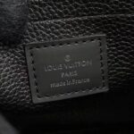 Louis Vuitton LV Unisex Pochette Voyage MM Taiga Leather Zip Closing System – Bild 13
