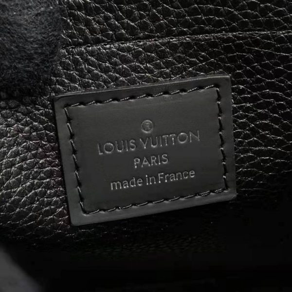 Louis Vuitton LV Unisex Pochette Voyage MM Taiga Leather Zip Closing System (13)