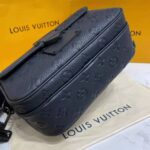 Louis Vuitton LV Unisex S Lock Messenger Black Monogram Embossed Taurillon Cowhide Leather - immagine 6