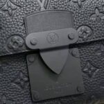 Louis Vuitton LV Unisex S Lock Messenger Black Monogram Embossed Taurillon Cowhide Leather - immagine 11