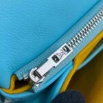 Louis Vuitton LV Women Pochette Coussin Green Monogram Embossed Lambskin – Bild 12