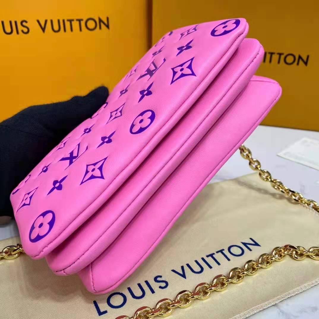 Louis Vuitton LV Coussin PM new Pink Leather ref.955383 - Joli Closet