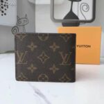 Louis Vuitton Unisex LV x NBA Multiple Wallet Monogram Coated Canvas - immagine 4