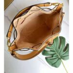 Louis Vuitton Unisex Lockme Bucket Bag Arizona Beige Grained Calf Leather - Bild 6