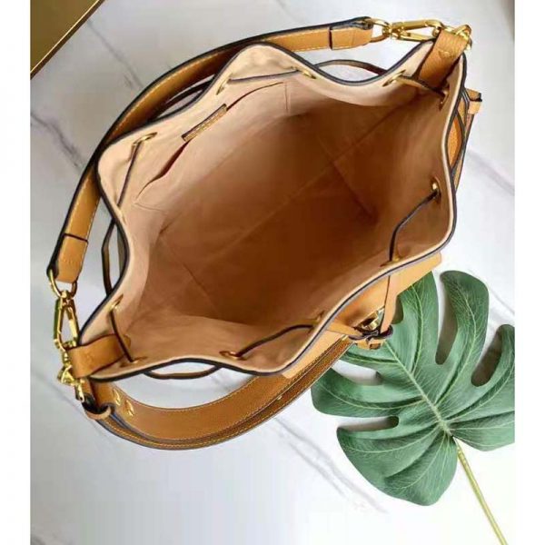 Louis Vuitton Unisex Lockme Bucket Bag Arizona Beige Grained Calf Leather (10)