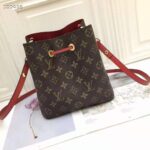 Louis Vuitton Women NéoNoé Bucket Bag Coquelicot Red Monogram Coated Canvas - Imagen 3