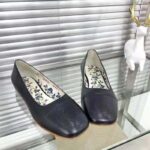 Gucci GG Women Ballet Flat with Interlocking G Black Leather 1 cm Heel - Image 2